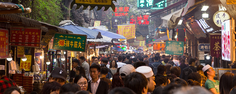 A bustling market in Xi'an, China. ©www.diarmidweirphotography.co.uk
